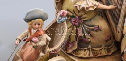 Lippelsdorf 3 darab historizáló figura, egyiken egy ragasztással, jelzett, 23x19 cm, 17x16 cm, 23x17...