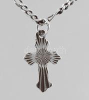 Ezüst (Ag) figaro nyaklánc kereszt medállal, jelzett, h: 40 cm, nettó 5,6g