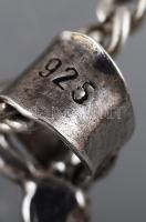 Ezüst (Ag) figaro nyaklánc h:50cm, sokköves medállal, jelzett, bruttó 7,5g