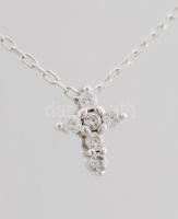 Ezüst (Ag) ankerszemes nyaklánc h. 40cm, köves kereszt medállal, jelzett, bruttó 1,8g