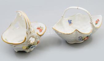 2 darab plasztikus virágmintás kosár alakú kínáló, jelzett, hibátlan, h: 19 cm alatt