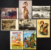 Vegyes képeslap tétek, benne magyar és külföldi városképek, üdvözlőlapok, régiek is, legalább 5-600 db