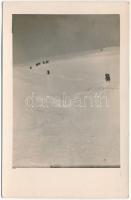 Felsőmoécs, Moieciu de Sus, Obermoesch; hegymászók télen, téli sport / hikers, winter sport. photo (EK)