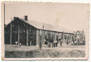 Sülelmed, Silimeghiu, Ulmeni; Fabrica de jucarii / játékgyár, dolgozók, ünnepség / toy factory, workers, ceremony. photo (non PC) (8,5 x 5,6 cm) (EM)