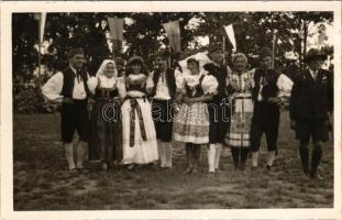 Ukrán cserkész csapat, csoportkép / Ukrainian scout team, group picture. photo (b)