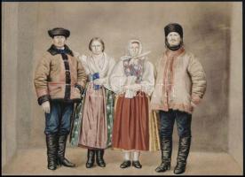 cca 1861 Tiedge János pesti fényképész felvétele, amit kézzel színeztek (Arad megye, Pecska, helyi viseletek), 1 db modern nagyítás, jelzés nélkül, az eredeti fotót bemutatták 1862-ben, a Londonban megrendezett Ipari és Művészeti Világkiállításon, 15x21 cm