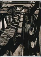 cca 1930 "A Bauhaus iskola modernizmusa", 1 db modern nagyítás a néhai Népművelési Intézet fotóművészeti referensének gyűjteményéből, "A fotóművészet egyetemes története" című előadásának anyagából, jelzés nélkül, 15x21 cm