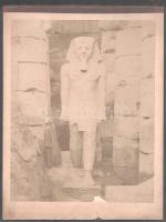 cca 1870-1890 Egyiptom, a luxori templom egyik szobra, a Zangaki testvérek (Adelphoi Zangaki) felvétele, nagyméretű fotó kartonon, kissé sérült, foltos, 27,5x22 cm, karton: 32x24,5 cm