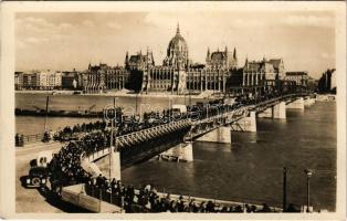 1952 Budapest, Kossuth híd, Parlament, Országház, automobil, teherautó. Képzőművészeti Alap (EK)