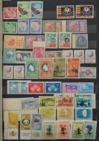 Vegyes külföldi tétel, jó svájci, szovjet légiposta anyaggal az elején, nagy alakú 12 lapos berakóba...