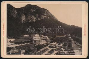 ca 1890 Herkulesfürdő, Erdély. (Baile Herculeane) Gyógyház, gyógyfürdő, Rezső udvar. Keményhátú kabinetfotó György. 16x11 cm