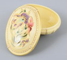 Zsolnay aranykontúrozott virágmintás bonbonier, jelzett, 10,5x7,5 cm