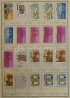 Kb 4-4500 db vegyes külföldi bélyeg 10 db cserefüzetben, benne Kanada, Nagy Britannia, Málta, Olaszo...