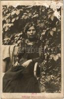 Bikszádfürdő, Baile Bicsad, Bixad; Emlék, padon ülő hölgy. Kabát Emil kiadása / memories, lady sitting on a bench. photo (felületi sérülés / surface damage)