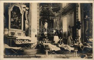 A Vöröskereszt tábori kórháza a sutai (Sveto) templomban, belső. Cs. és kir. 61. gyalogezred Lukász Károly főhadnagy. Hadifénykép Kiállítás / WWI Austro-Hungarian K.u.K. military, Red Cross field hospital in the church of Sveto (Slovenia), injured soldiers (gyűrődés / crease)