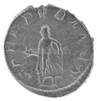 Római Birodalom 257 / I. Valerianus / Mediolanum (Milánó) / Antoninianus Ag (2,75g) T:XF,VF, kis kit...