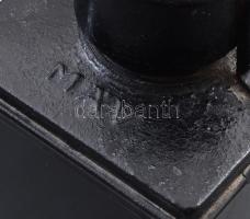 MÁV régi vasutas lámpa, piros és zöld üvegekkel, jelzett, benne eredeti petróleumlámpával, m: 33 cm