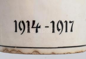 1917 Porcelán hadimozsár, "Pro patria / 1914-1917" feliratokkal, sérüléssel, alja lyukaszt...