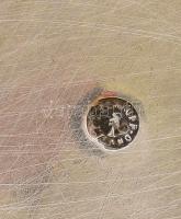 cca 1930 Art deco billenős fedelű szószkínáló, üveg betéttel, jelzett, m: 16 cm