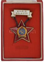 1950. "Kiváló Dolgozó" Rákosi-címeres zománcozott kitüntetés eredeti tokban T:XF,VF