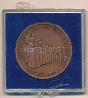 1983. ",,Miénk az élet tavasza" (Juhász Gyula) Szeged 1983 / 75 éves a Szakszervezetek Szegedi Általános Munkáskórusa" kétoldalas bronz emlékérem eredeti, sérült műanyag tokban (42,5mm) T:AU