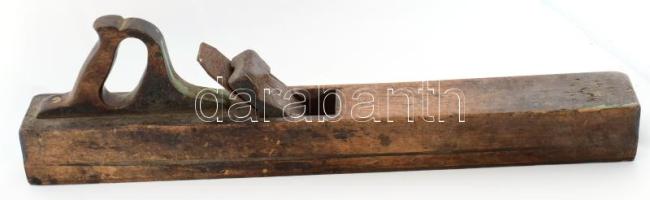 Régi nagyméretű asztalos gyalu, késsel, h: 63 cm