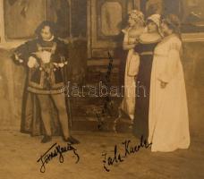 1912 Jelenetfotó, feltehetően az 1912-es A gúnyvacsora című darabból, rajta a szereplők aláírása: Tö...