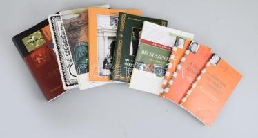 Vallási témájú könyv tétel, 9 db, mindegyik dedikált/aláírt: Dékány Árpád Sixtus O. Cist: Evezz a mélyre!; Béky Gellért S. J.: Szép Szűz Mária.; Hajdók János: Zsoltárkönyv.; Miért hiszek? sorozat 3 kötete; stb. Vegyes állapotban.