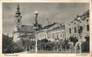 Máramarossziget Erzsébet square with church