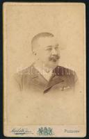 cca 1910 Dr. Herzinger Ferenc nagybányai főorvos portréja, keményhátú fotó Mailáth János pozsonyi műterméből, 10,5×6,5 cm