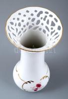 Hollóházi lilavirág mintás áttört peremű váza, jelzett, hibátlan, m: 21,5 cm