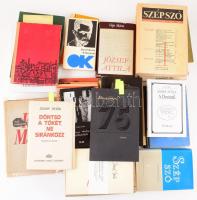 Nagy József Attila könyvgyűjtemény József Attilával foglalkozó könyvek gyűjteménye: :   Balogh László - A megszerkesztett harmónia (1965), dedikált József Attila 75 (1905-1937). József Attila: A Dunánál és Juhász Ferenc: Sóhaj . c. versét tartalmazó könyv, két különleges nyomással készült képtáblával. Bp., 1980. Dürer nyomda. A műből 250, nyomdailag sorszámozott példány készült, jelen mű a 3. Lázár György miniszterelnöknek sorszámozott, névre szólóan nyomtatott példány. Kiadói papírborítóval. (20)p + 2t.  Balogh László - József Attila (1970), dedikált Dr. Garamvölgyi László - Hogyan halt meg József Attila Fejtő Ferenc - József Attila, az útmutató (1953) Fövény Lászlóné - Nagy magyar írók-József Attila József Attila - József Attila költeményei (sorszámozott-427. példány) 1985 Szabolcsi Miklós- József Attila - Döntsd a tőkét, ne siránkozz hasonmás (dedikált, Hatvany Lajosné Somogyi Jolánnak, az utolsó magyar mecénás feleségének lett dedikálva ) József Attila - Költészet és nemzet, 1. kiadás József Attila - A Dunánál (1972) József Attila - Nagyon fáj (Cserépfalvi, 1989) József Attila - Nem én kiáltok (1925) reprint József Attila - Szabad ötletek jegyzéke két ülésben (Poket zsebkönyv) József Attila forradalmi versei (1945) József Attila összes versei (1938, sorszámozott-734. példány)  Péter László - József Attila Szegeden (2005, dedikált) Sárközy Péter - ''Kiterítenek úgyis'' Sárközy Péter - ''Miért ne legyek tisztességes!'' Szántó Judit - József Attila műfordításai Vágó Márta - József Attila Valachi Anna - József Jolán, az édes mostoha József Attila - Szépség koldusa (minikönyv) József Attila - Önarckép (minikönyv) Mai magyarok régi magyarokról (Szép szó különszám, 1936) Pomogáts Béla - József Attila-A Dunánál (2010, dedikált) Szép Szó 1936-1939 (1987)  Szép szó - József Attila emlékének (1987) Szép Szó 1940-es Tavaszi Évkönyve Szép Szó Almanach Szép Szó repertórium 1936-1939 (1974) Szalontay Mihály: - Szép szó antológia (1971)