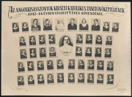 1944 Az Angolkisasszonyok Királyi Katolikus Tanítóképzőjének 1943-44-ben végzett V éves növendékei, kartonra ragasztott tablófotó Brunhuber Béla műterméből, 17×23 cm