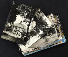 GYULA - 75 db MODERN fekete-fehér és színes város képeslap, közte több egyforma / 75 modern Hungarian town postcards
