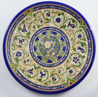 Kósa Reneszánsz Kerámia Stúdió dísztál, jelzett, lepattanásokkal, d: 33 cm