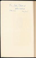 Szíj Rezső: Könyvjegyeim. Bp. 1975, k.n. Szíj Rezső (1915-2006) művelődés- és irodalomtörténész, művészeti író által Turi Tóth Tibor (1931-1977) grafikus részére DEDIKÁLT! Számozatlan példány. Kiadói papírkötésben, gerincen és borítón apró kopásnyomokkal.