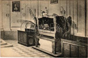 Krasznahorkaváralja, Krásnohorské Podhradie; templom belső, gróf Serényiné múmiával, Serédy Zsófia (Krasznahorka várúrnője) szarkofágja / church, interior with sarcophagus