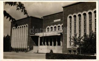 Szabadka, Subotica; Magyar erő és művelődés háza. Szent István könyv és papírkereskedés kiadása / Hungarian community center