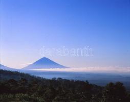 Csák Miklós (1933-2013): Fotó negatívok 22 db, több csíkon tibeti, ázsiai portrék, tájképek, negatív...