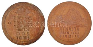 1994. 200Ft "XXVI. Nyári Olimpia Atlanta 1994" érmetervezet gipsz előlapi és hátlapi NEGATÍV nagyminta. Csak próbaveret formában létezik (160mm) T:AU,XF ph. Hungary 1994. 200 Forint "26th Summer Olympics Atlanta 1994" obverse and reverse NEGATIVE large plaster sample. Exists only in trial strike (160mm) C:AU,XF edge error Adamovszky katalógusban EME35 számon szerepel / Adamovszky's catalogue EME35