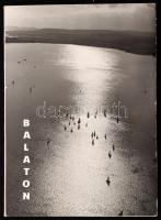 Balaton, 10 db művészi fekete-fehér fotó, 17,5x12,5 cm méretben. Kiadói papírborítóban, hátoldalán "Hrenkó Pál könyvtára" bélyegzővel.