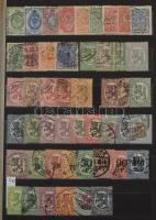 2 db A4 és 7 közepes berakó kis országgyűjteményekkel, összeállításokkal, közte északi és balti államok, görög, USA, szovjet, lengyel stb.