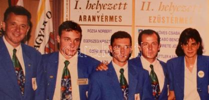 1996 Egerszegi Krisztina, Kovács Koko István és a magyar olimpiai érmesek nagy méretű fotó kartonon....