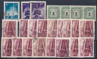 24 db bélyeg stecklapon, közte lemezhibák, számelcsúszás, színárnyalatok