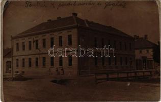 Tenke, Tinca; Járásbíróság / district court, photo (EK)