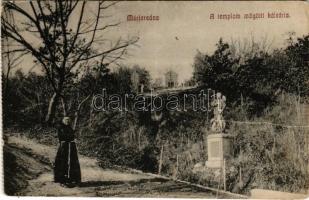 Máriaradna, Mária-Radna, Radna (Lippa, Lipova); A templom mögötti kálvária, szerzetes, képeslapfüzetből / calvary, priest, from a postcard booklet (fa)