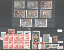 Bélyegek és blokkok színváltozatokkal, lemezhibákkal, nyomási érdekességekkel, 7 stecklapon