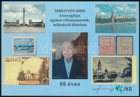 2025 Ajándék emlékív Sebestyén Imre amatőr filatelista 85. születésnapjára, készült 85 példányban, 60 zöld és 25 piros sorszámmal. Ez a 42 sz. példány