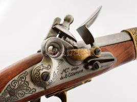 Napóleon pisztoly (Grabieuval 1806) replika, jó állapotban, h: 35 cm