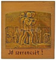Ausztria 1912. "Allgemeiner Bergmannstag - Wien 1912 16.-20. September - Glück auf! (Általános Bányásznap - Bécs, 1912. szeptember 16-20. - Jó szerencsét!)" lakkozott bronz plakett fa posztamensre erősítve, hátoldalán akasztóval. Szign.: Hans Schaefer (100x79mm) T:AU lakkozás néhány helyen lepattogzott, alatta patina Austria 1912. "Allgemeiner Bergmannstag - Wien 1912 16.-20. September - Glück auf! (General Miners' Day - Vienna, 16-20 September 1912 - Good luck!)" lacquered bronze plaque mounted on a wooden pedestal, with a hanger on the back. Sign: Hans Schaefer (100x79mm) C:AU lacquer has chipped off in some places, patina underneath